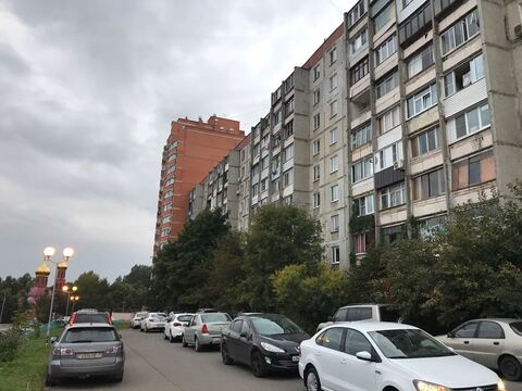 Дзержинский, 1-но комнатная квартира, ул. Поклонная д.3, 4000000 руб.