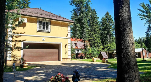 Продажа дома, Апрелевка, Наро-Фоминский район, ул. Кутузова, 63200000 руб.