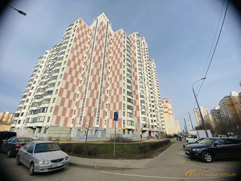 Продам 2-к квартиру, Москва г, улица Главмосстроя 5