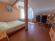 Продается уютный двухэтажный жилой дом 199,7м2 на участке 6.7 м2 соток, 27000000 руб.