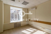 Продажа офисного помещения 889 кв.м, ул. Острякова, д. 6, 140000000 руб.