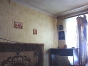 Продам две изолированные комнаты в трехкомнатной квартире, 880000 руб.