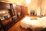 Продается комната в 3-х комнатной квартире на улице Чистова, 2600000 руб.