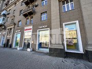 Продажа Торгового помещения на первой линии, 138000000 руб.