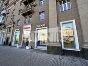 Продажа Торгового помещения на первой линии, 138000000 руб.