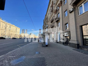 Продажа Торгового помещения на первой линии, 138000000 руб.