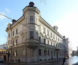 Здание после реконструкции, сделан качественный ремонт, выдержанный в, 520000000 руб.