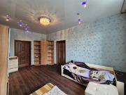 Комната 37 м2 в 4-к., 2/4 эт., 2500000 руб.